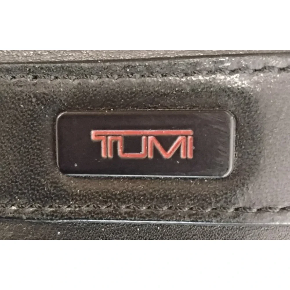 Tumi Messenger Bag Men's Leather Laptop Sleeve Commuter Bag Work Travel #Z5791